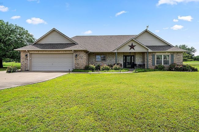 Additional photo 2 of property located at 304 Private Road 5940