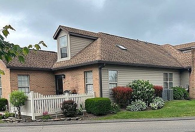 Photo of 1218 Stanford Ct, Coraopolis, PA