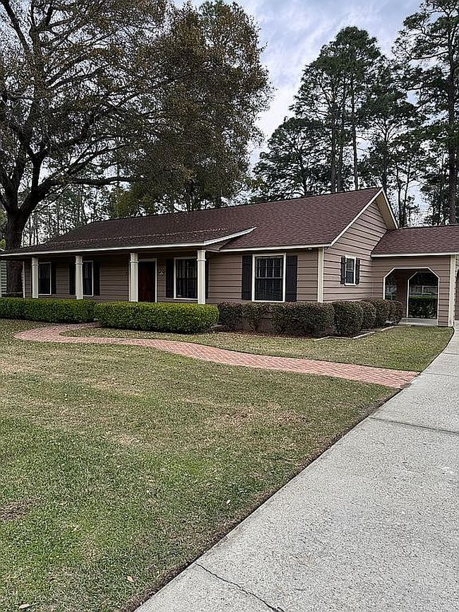 Additional photo 2 of property located at 85 Acacia Blvd