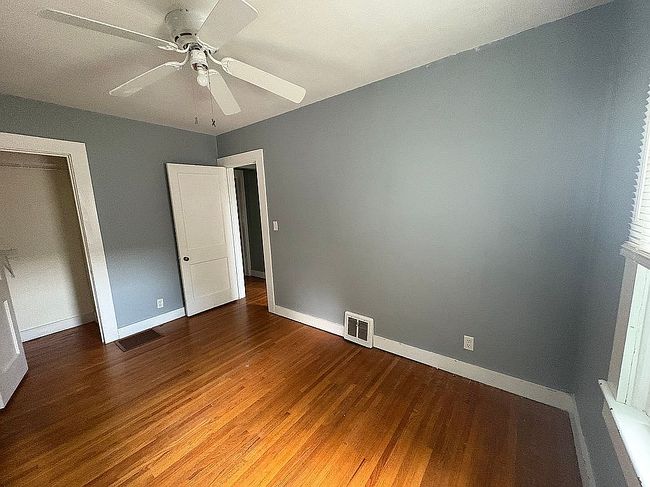 Photo of 300 School St, Dongola, IL