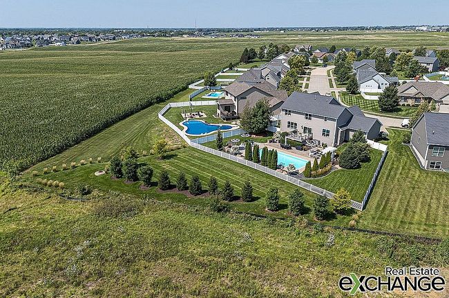 Photo of 6591 Prairie Grass Ln, Bettendorf, IA