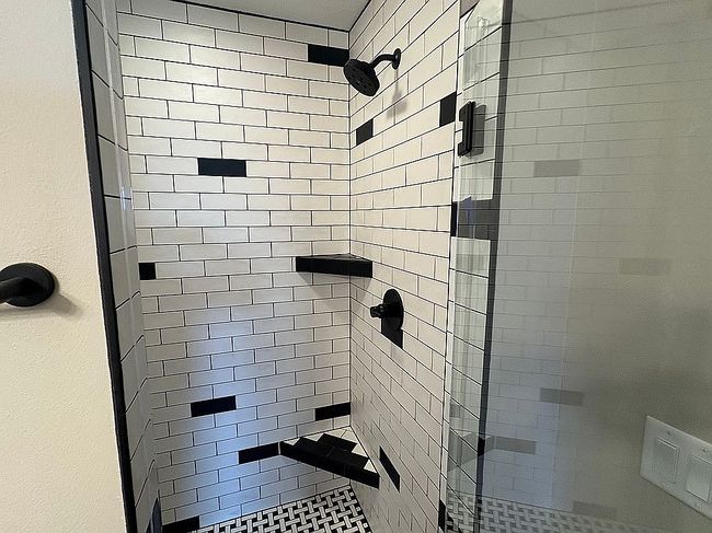 Image of 1407 E 10th St