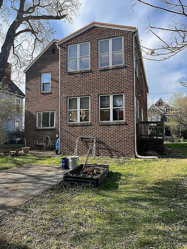 Image of 134 E Wallace Ave