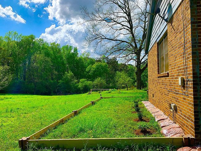 Photo of 331 Calhoun Rd, Griffin, GA