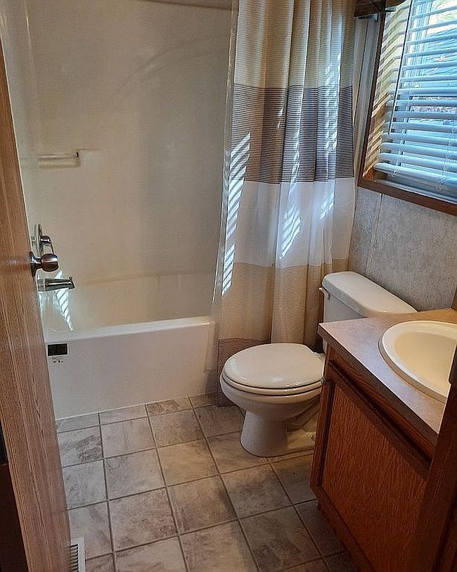 Photo of 1324 Sandstone Dr, West Fargo, ND