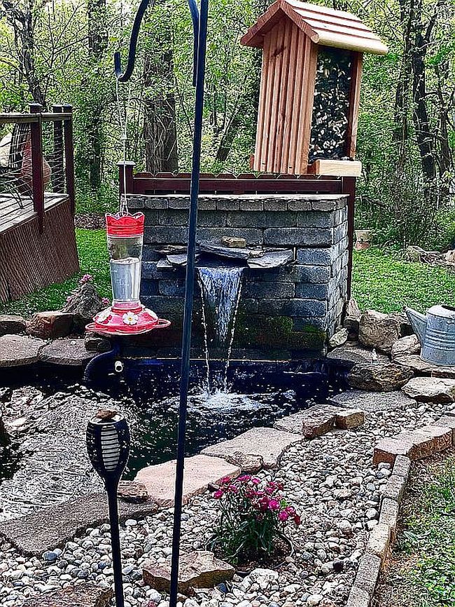 Image of 1555 Graves Ln