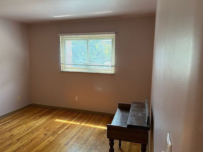 Image of 850 N Adams Rd Unit 2