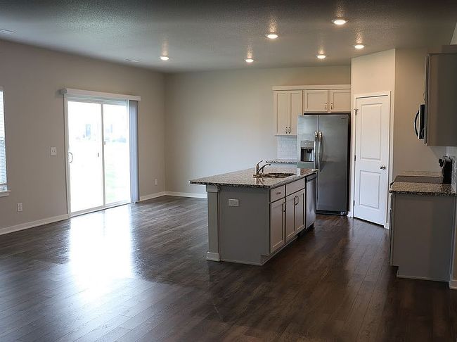 Additional photo 3 of property located at 2820 Sw Plaza Ln