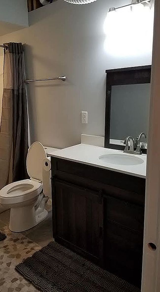 Image of 202 Valley Ct