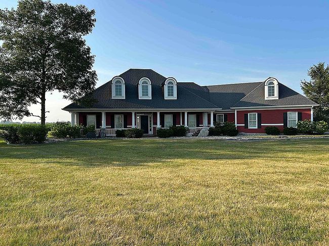 Photo of 18617 Notestine Rd, Woodburn, IN