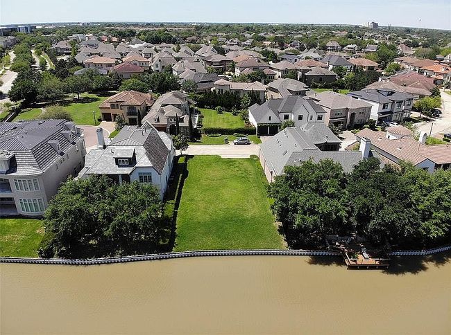 Preview of property located at 15310 Oyster Creek Ln