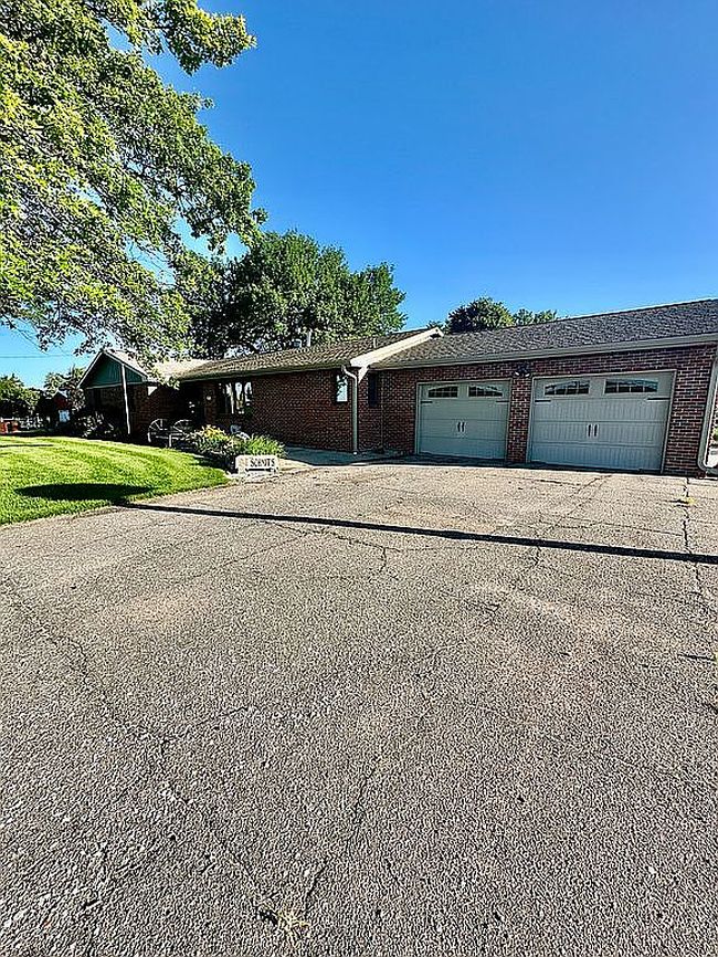 Photo of 203 W 11th Rd, Phillips, NE