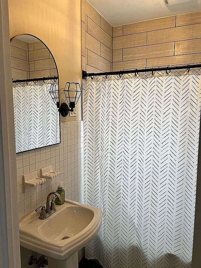 Image of 102 Chestnut St