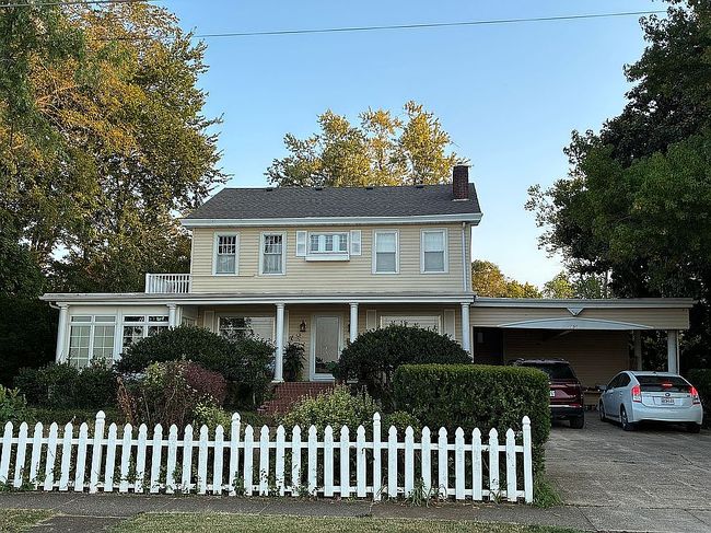 Photo of 530 E Main St