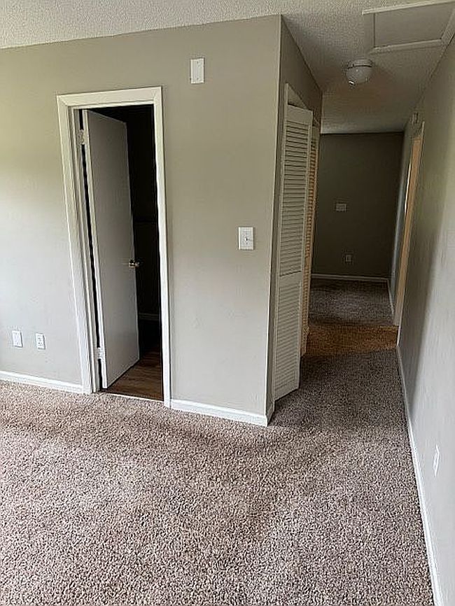 Image of 608 Lakeside Dr