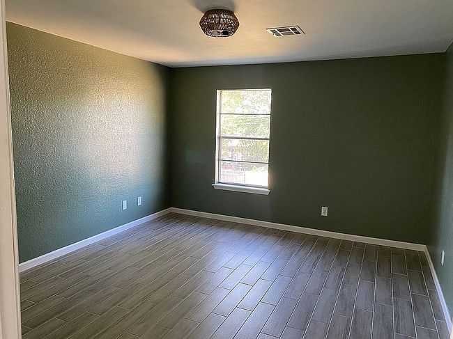 Photo of 4105 Nw 50th St, Oklahoma City, OK