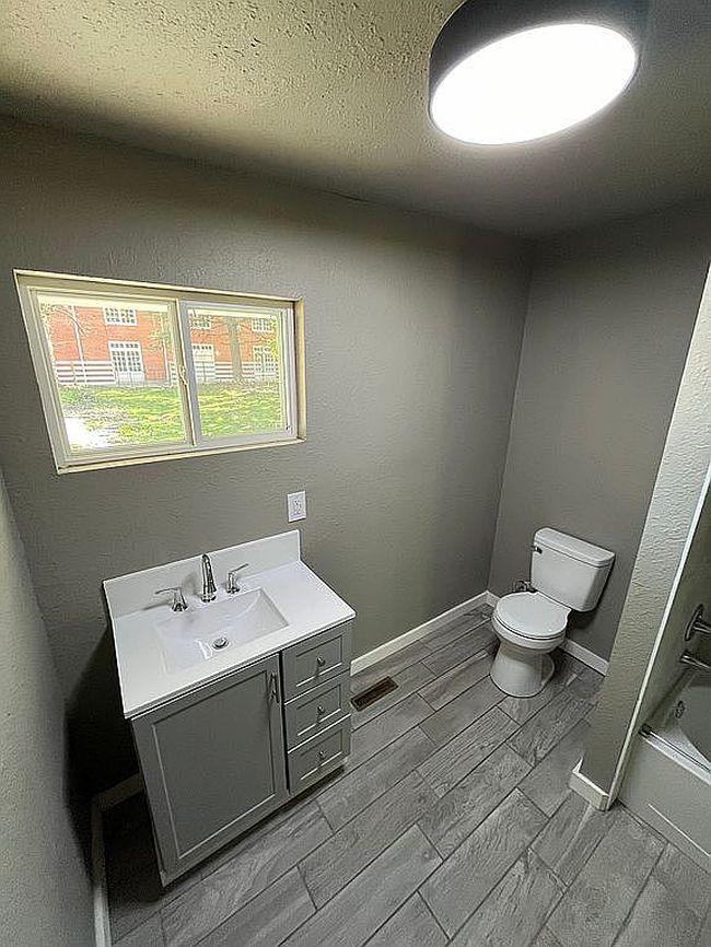 Image of 315 W Shawnee St