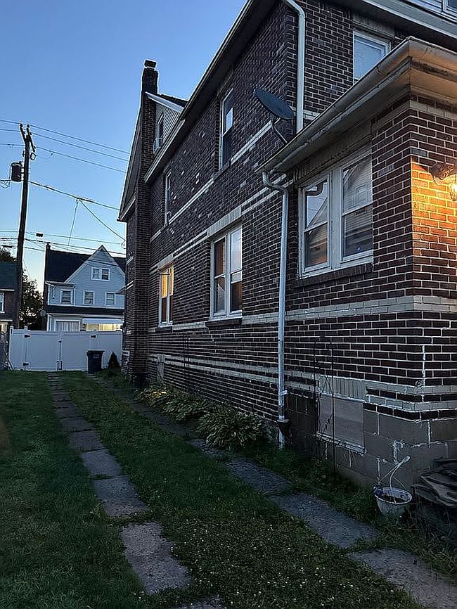Photo of 208 E Grant St, Mcadoo, PA
