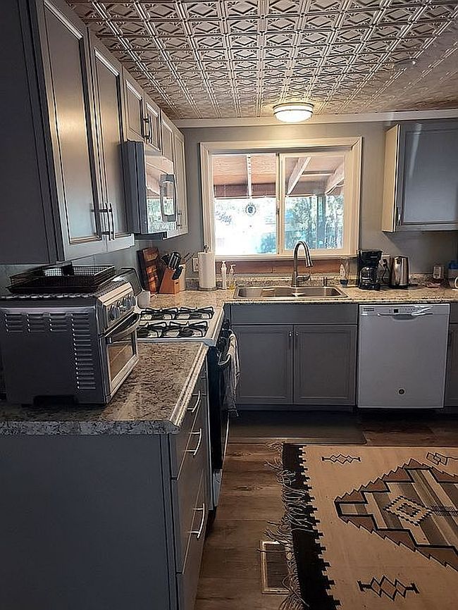 Image of 3552 Petes Retreat Rd