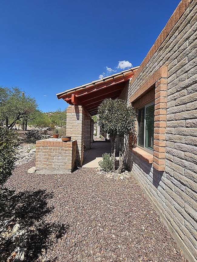 Additional photo 2 of property located at 4180 N Larrea Ln