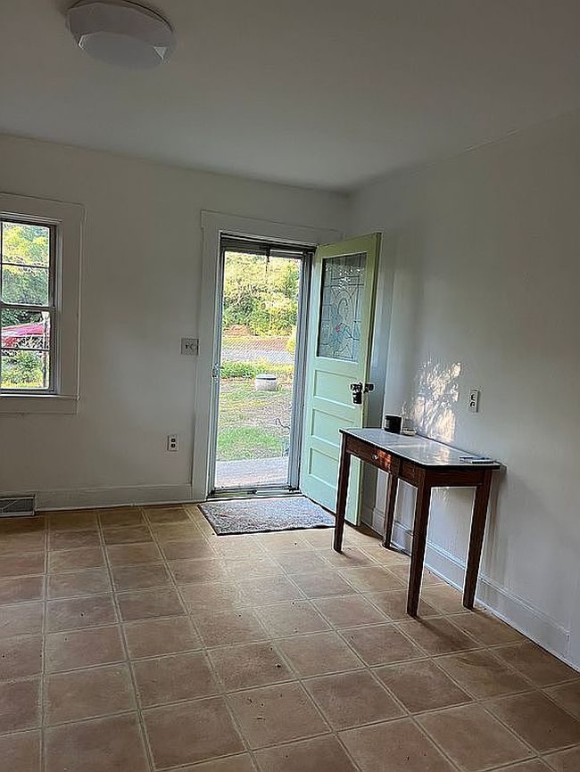 Image of 6115 Richmond Rd