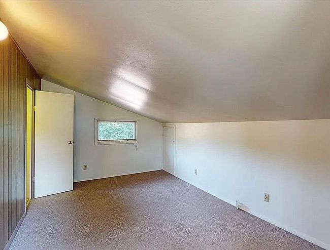 Photo of 321 N 1st St, Breese, IL