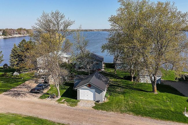 Image of 10 Oakwood Shoreline Dr