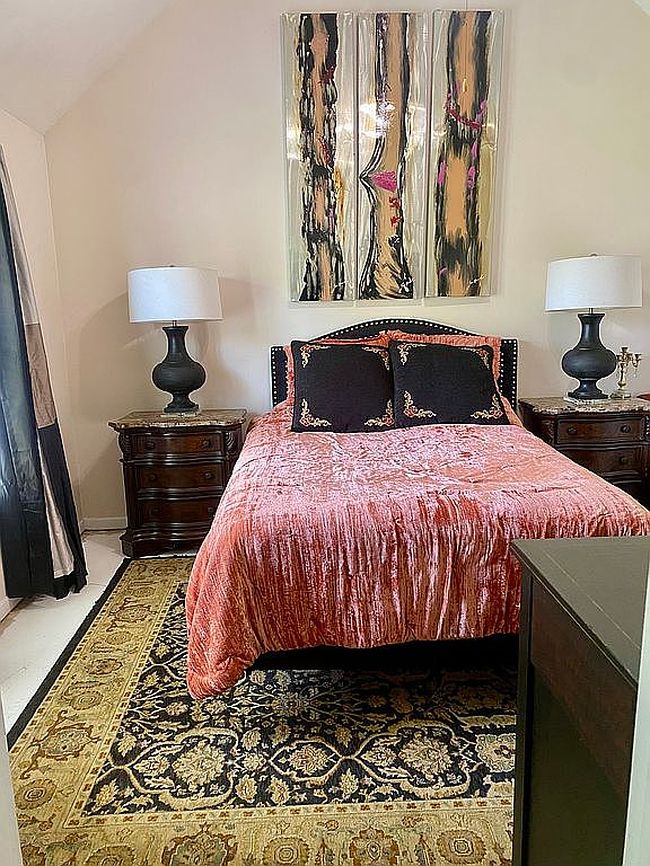 Image of 3504 Beacon St