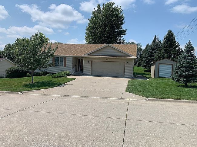 Photo of 308 Prairie View Dr, Carroll, IA