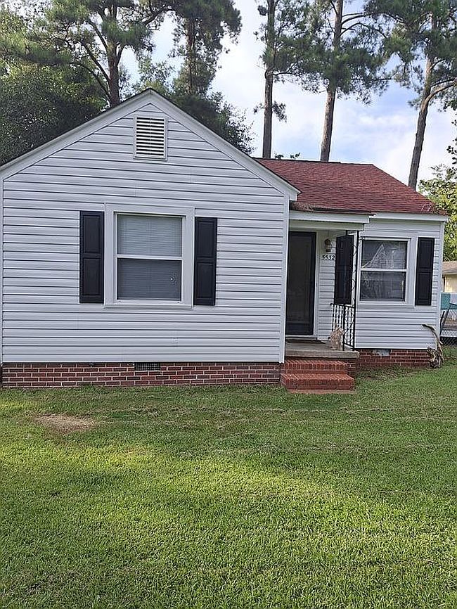 Photo of 5532 Cross St, Hope Mills, NC