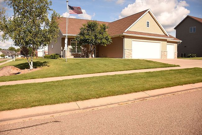 Photo of 810 9th Ave Nw, Byron, MN