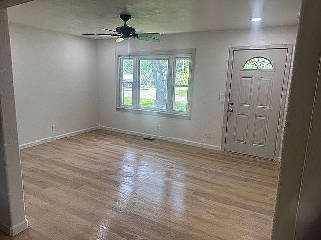 Photo of 115 S Bryan St E, Sperry, OK