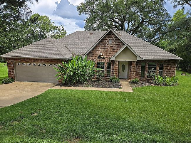 Photo of 256 Cedar Bend Rd, Natchez, LA