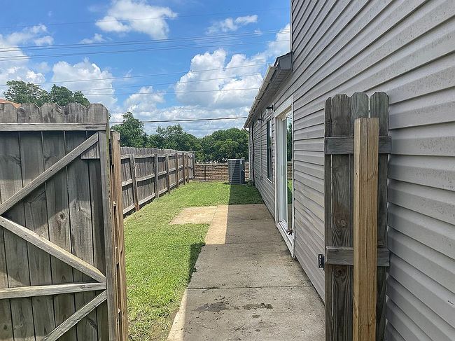 Additional photo 1 of property located at 1431 S 112th East Ave