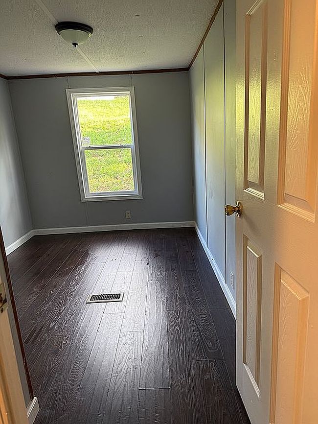 Image of 4000 Brandon Ln