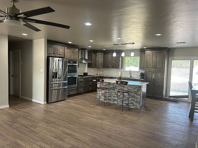 Photo of 665 Wendy Ln, Las Cruces, NM