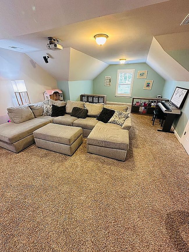 Photo of 105 Pasture Rd, Poquoson, VA
