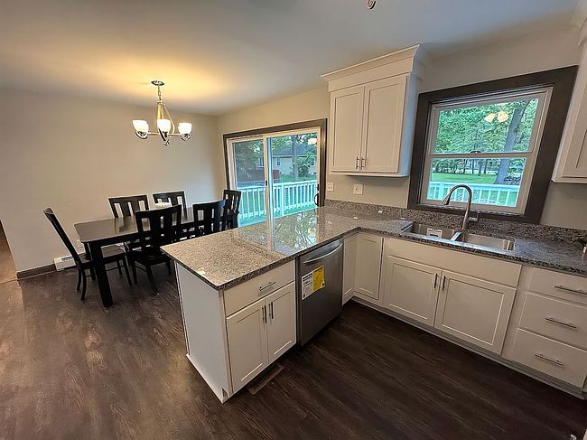 Image of 1844 Austin Ave