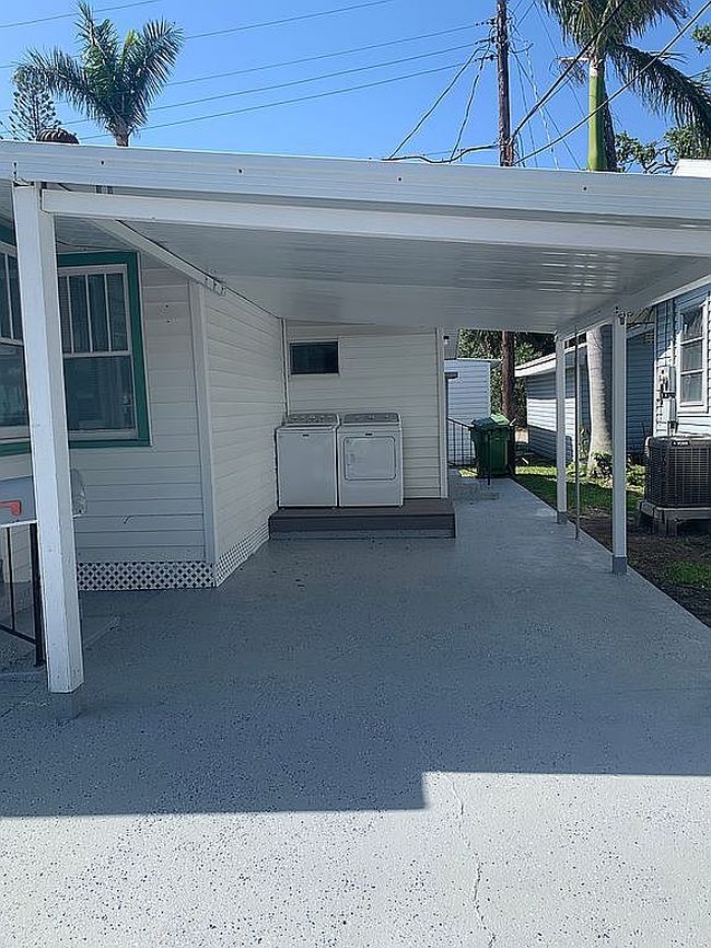 Photo of 64 Braden Castle Dr, Bradenton, FL
