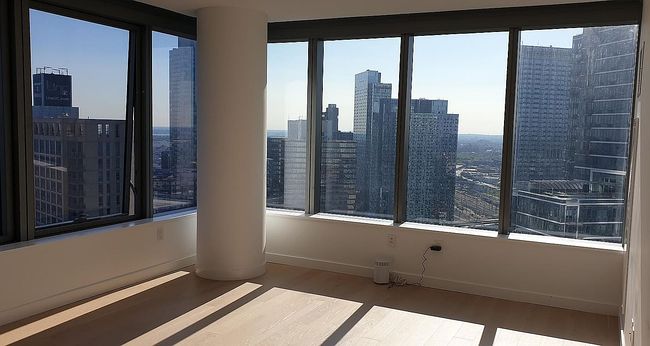 Photo of 3 Court Sq #3908, Long Island City, NY