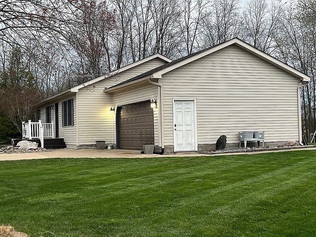 Image of 477 Greenlawn Dr