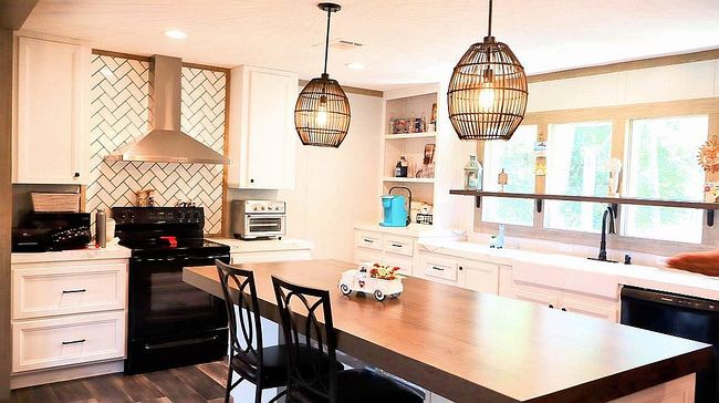 Additional photo 2 of property located at 310 Clepperwood Ln