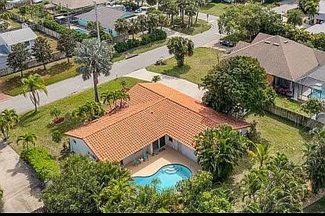 Image of 300 S Palm Ave