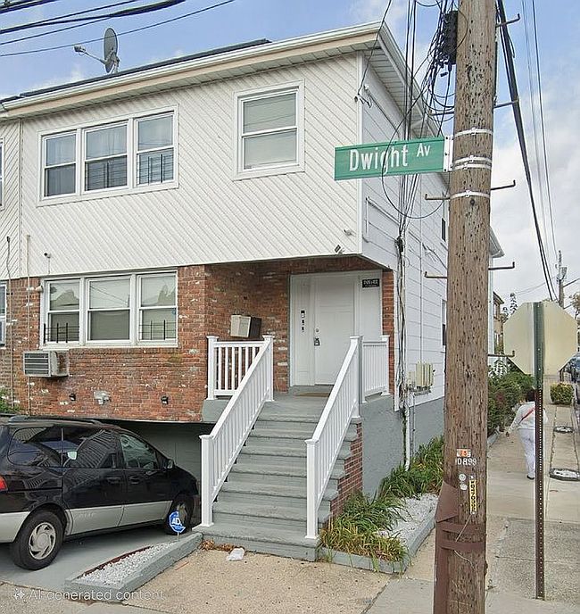 Preview of property located at 3102 Dwight Ave