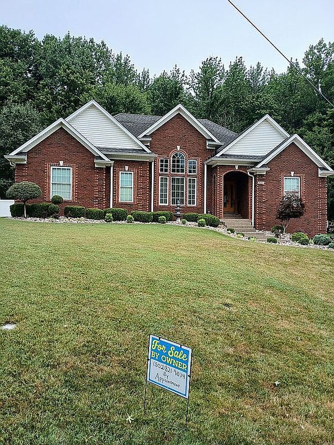 Photo of 9007 Hi View Ln, Louisville, KY