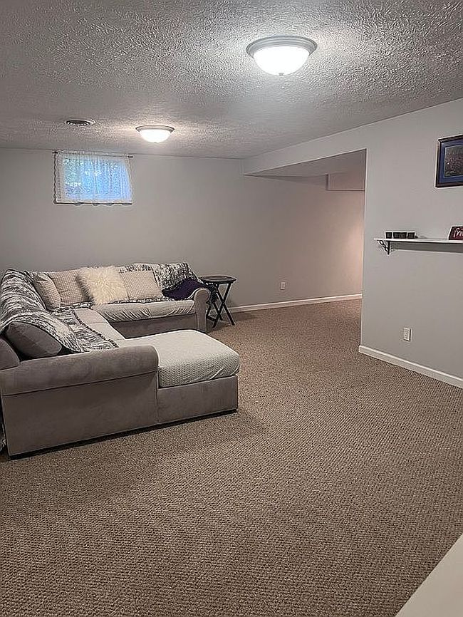 Image of 2807 Woodridge Rd