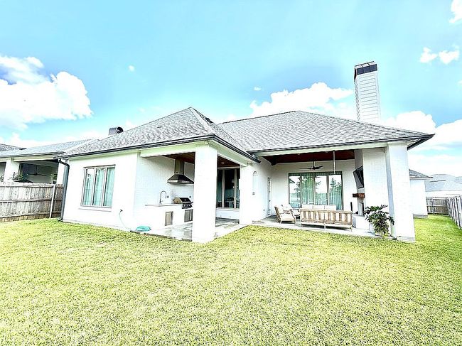 Photo of 301 Cedar Lake Dr, Youngsville, LA
