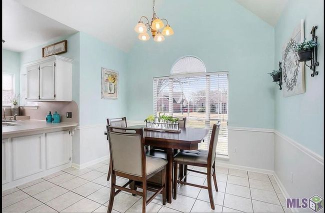 Image of 14334 Whispering Oaks Dr