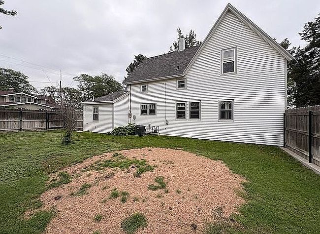 Photo of 216 W 4th St, Oakley, KS