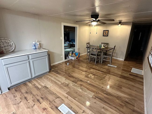 Photo of 109 N Bay Cir, Mabank, TX